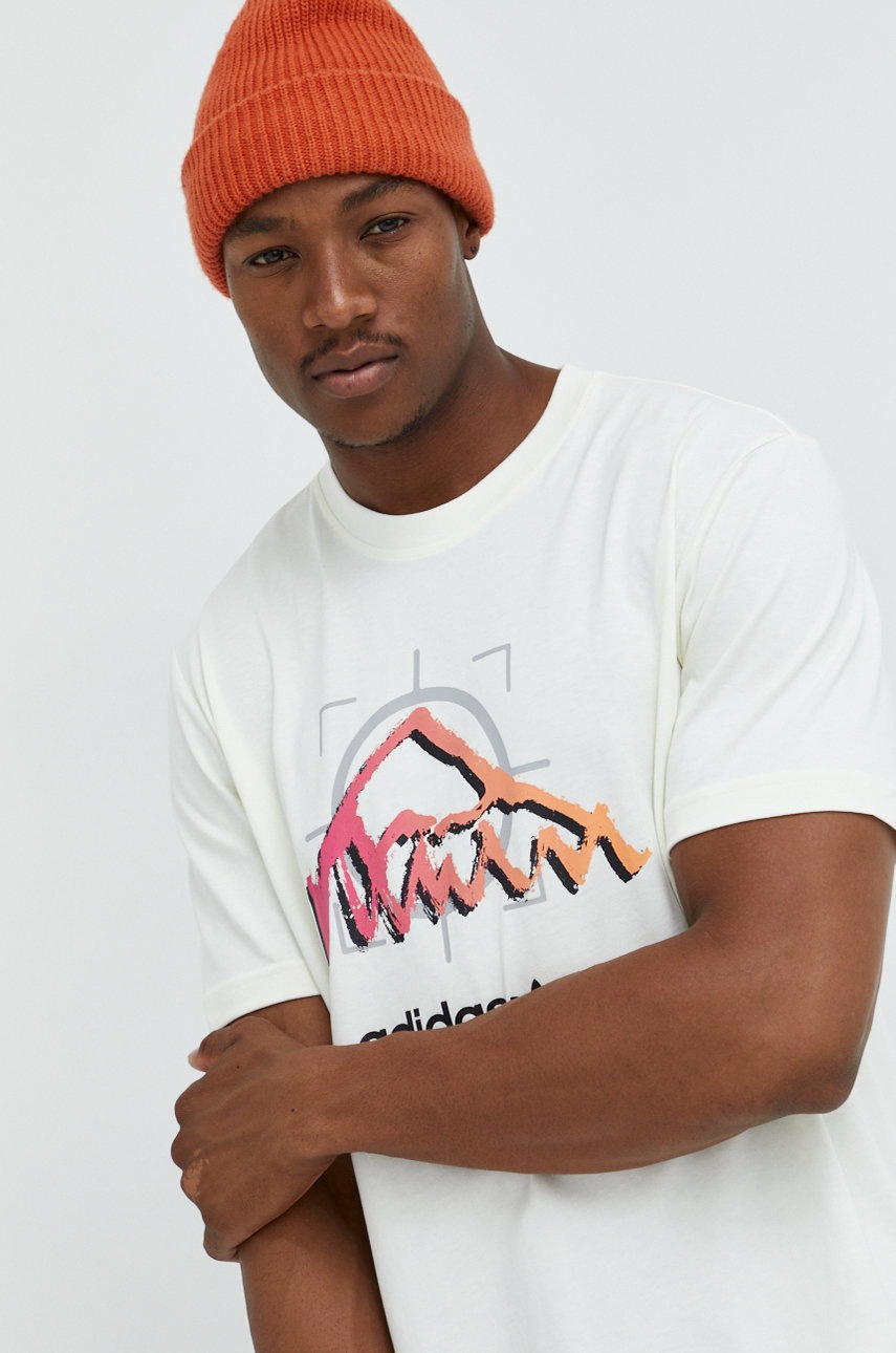 

Памучна тениска adidas Originals в бежово с принт, Бежов