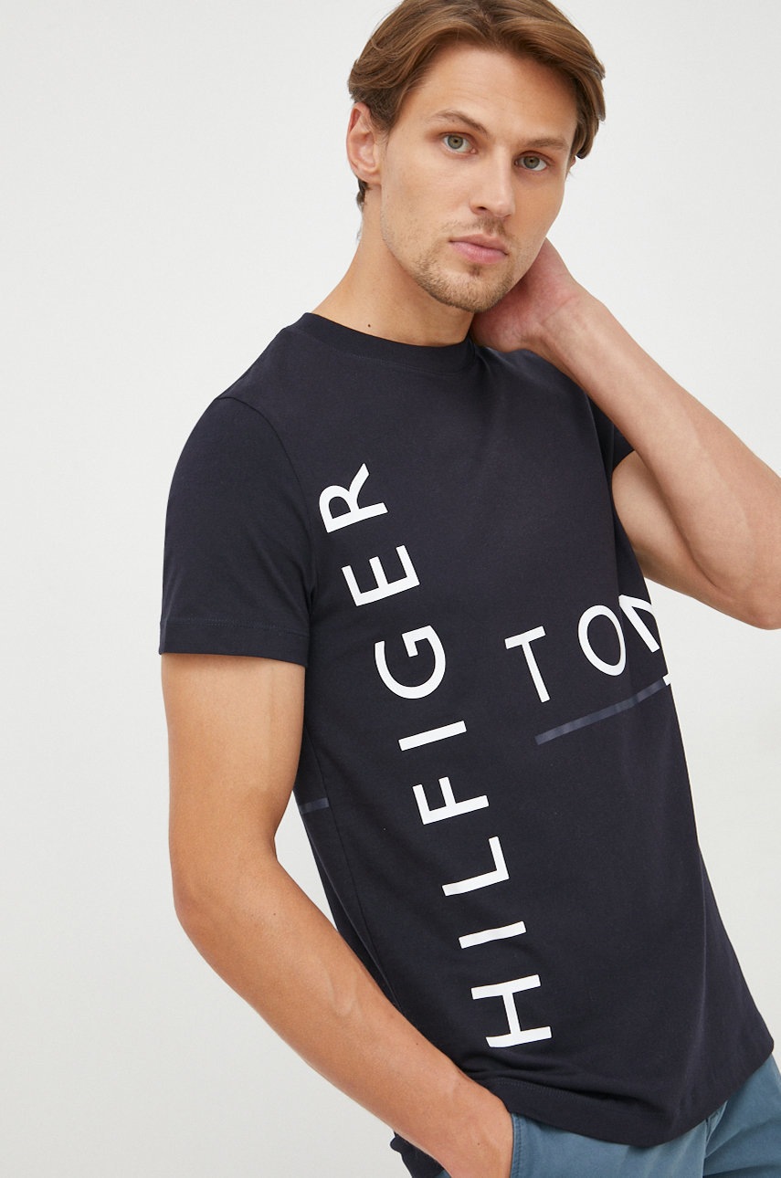 

Памучна тениска Tommy Hilfiger в тъмносиньо с десен, Тъмносин