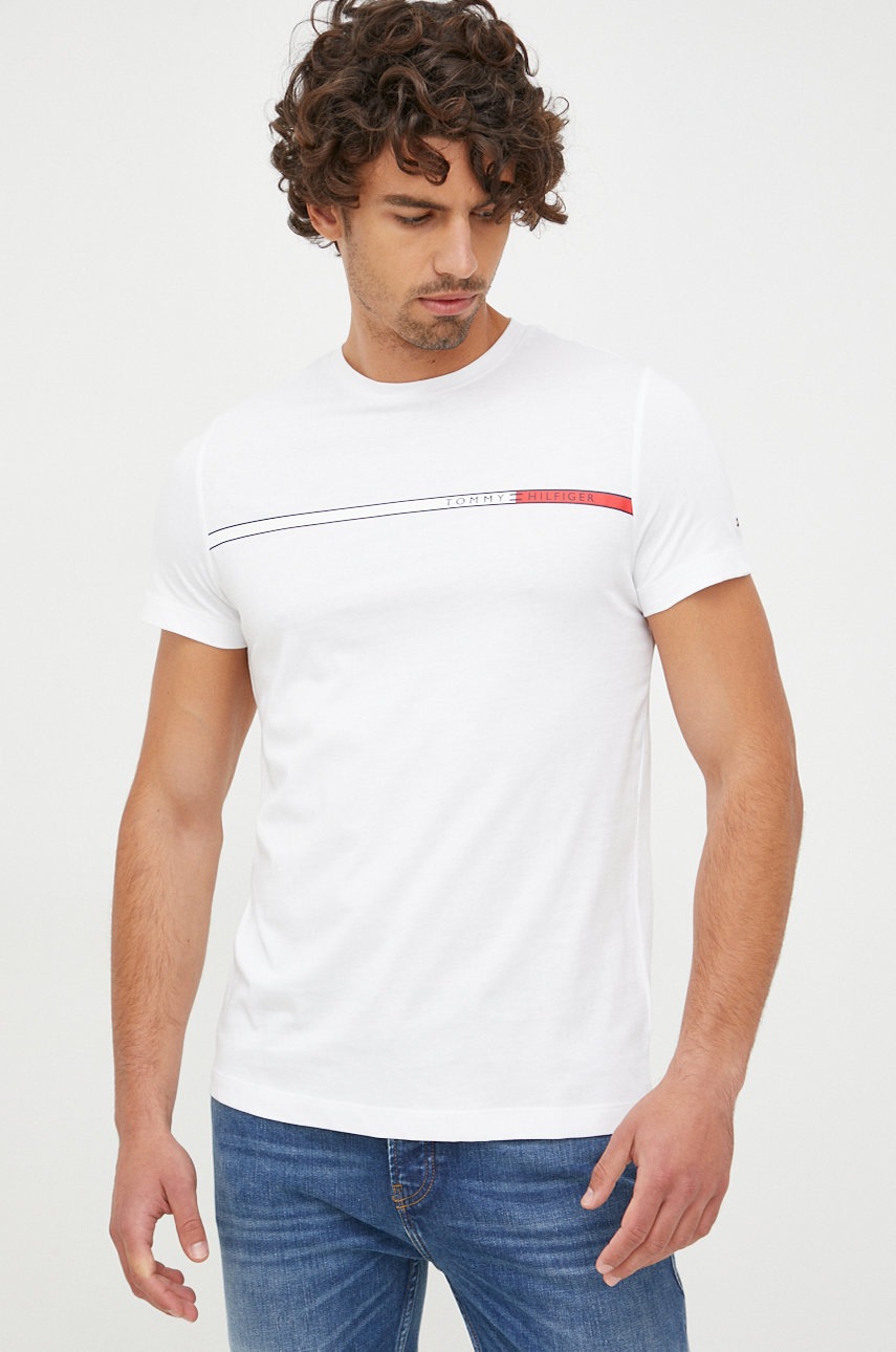 

Памучна тениска Tommy Hilfiger в бяло с принт, Бял