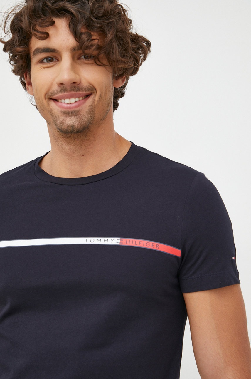 

Памучна тениска Tommy Hilfiger в тъмносиньо с принт, Тъмносин