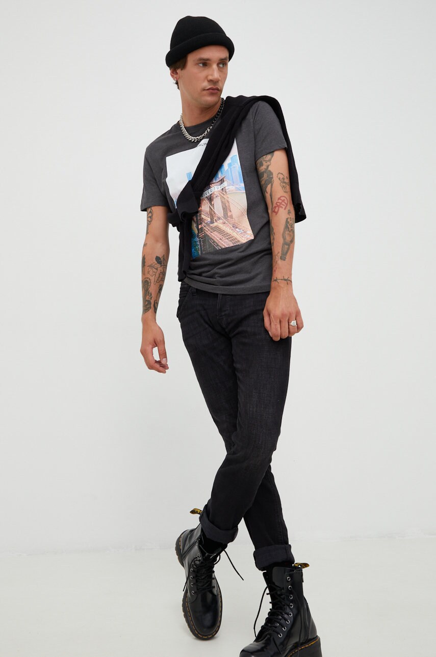 

Футболка Produkt by Jack & Jones чоловічий колір сірий меланж