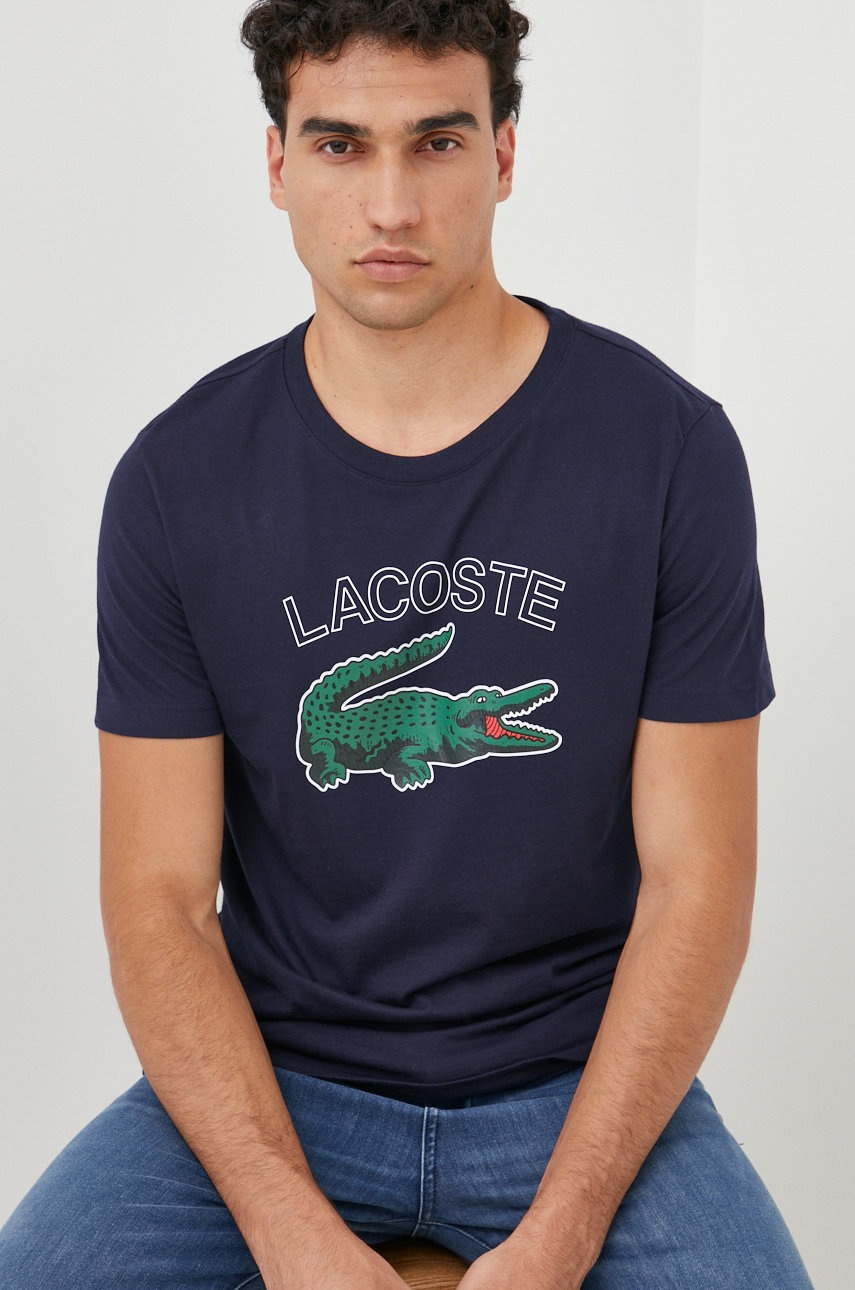 

Тениска Lacoste в тъмносиньо с принт, Тъмносин