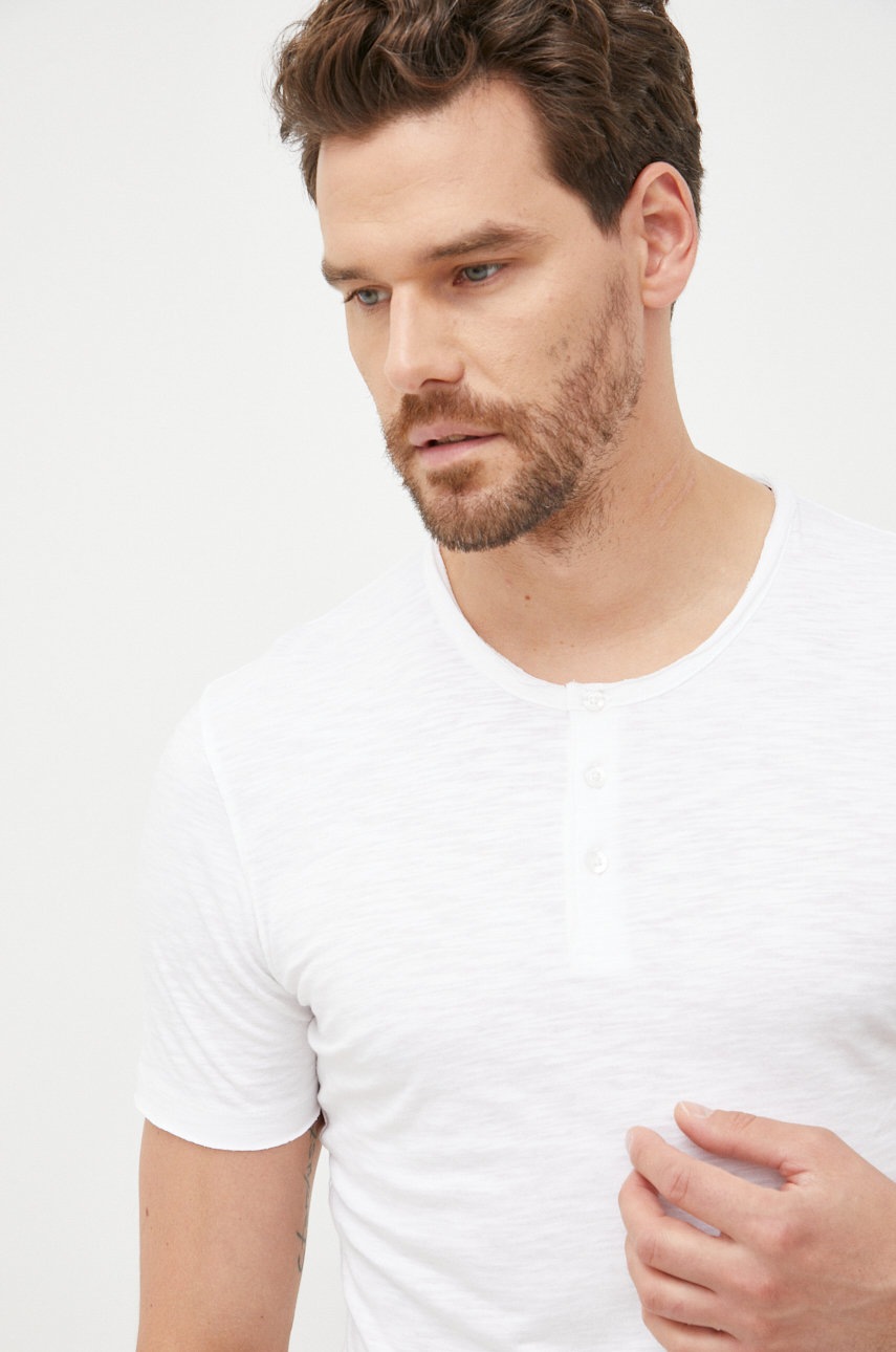 

Памучна тениска Sisley в бяло с изчистен дизайн, Бял