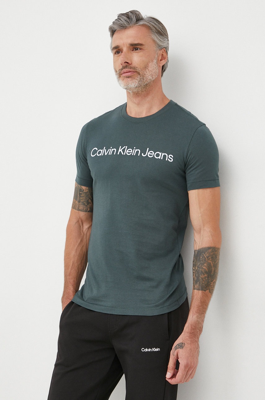 

Памучна тениска Calvin Klein Jeans в зелено с принт, Зелен