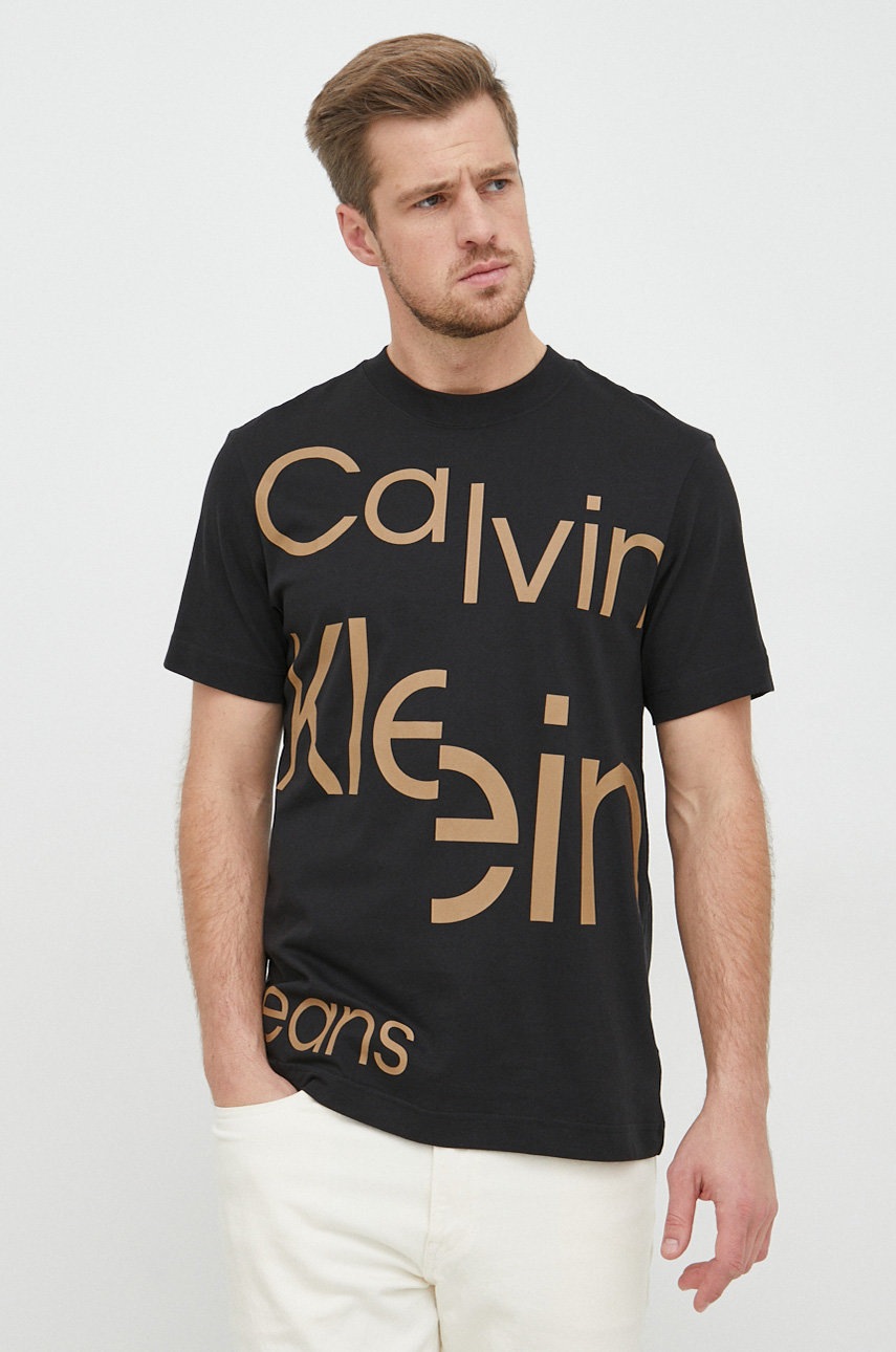 

Памучна тениска Calvin Klein Jeans в черно с принт, Черен