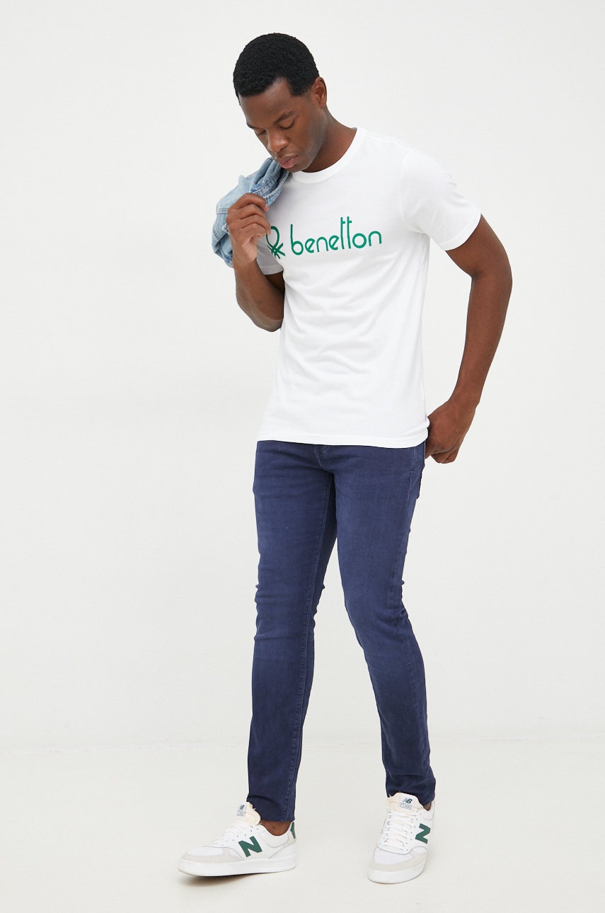 

Хлопковая футболка United Colors of Benetton цвет белый с принтом