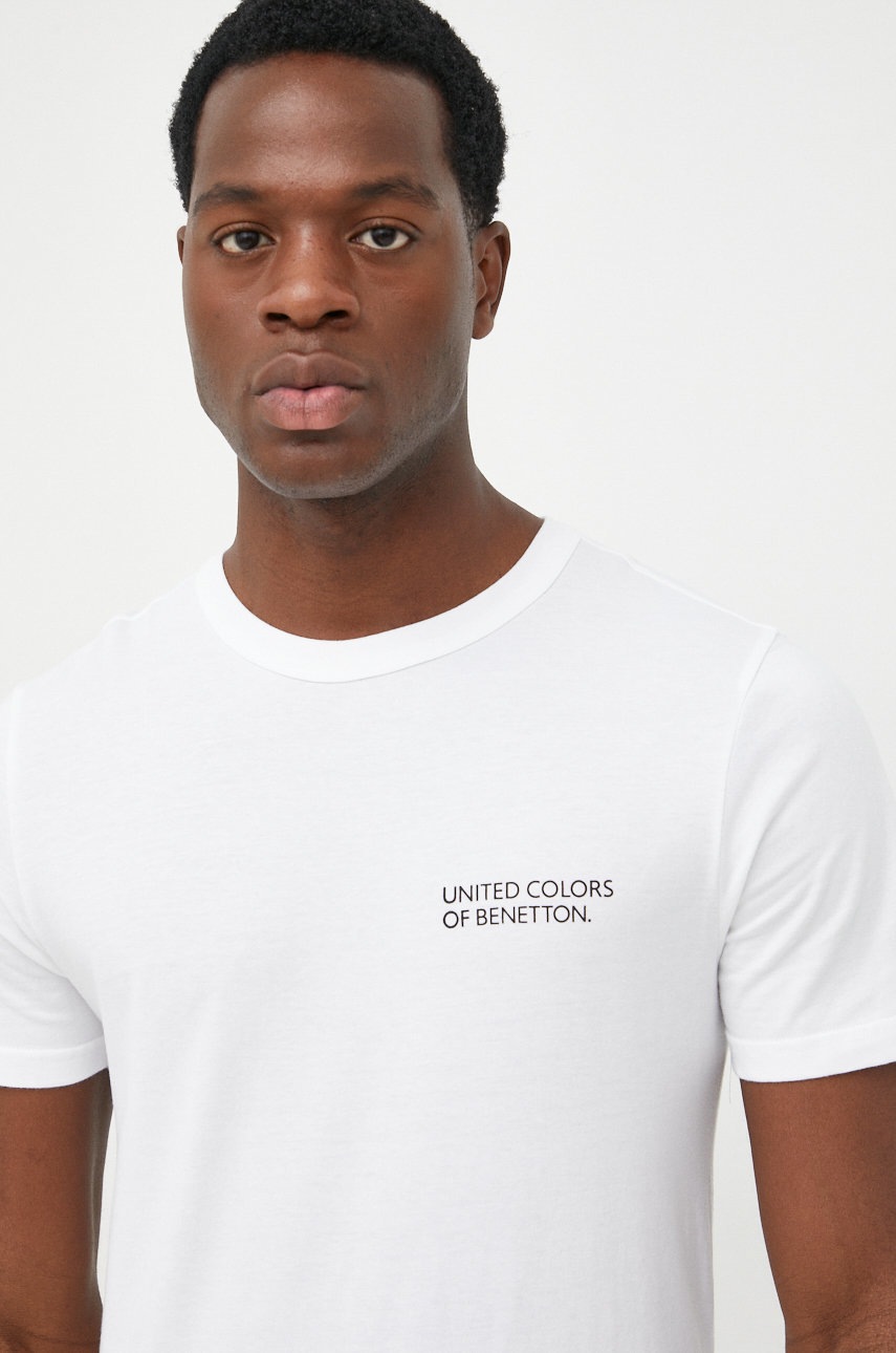 

Памучна тениска United Colors of Benetton в бяло с изчистен дизайн, Бял