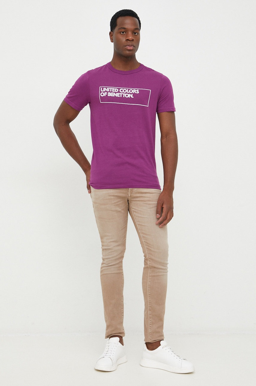 

Хлопковая футболка United Colors of Benetton цвет фиолетовый с принтом
