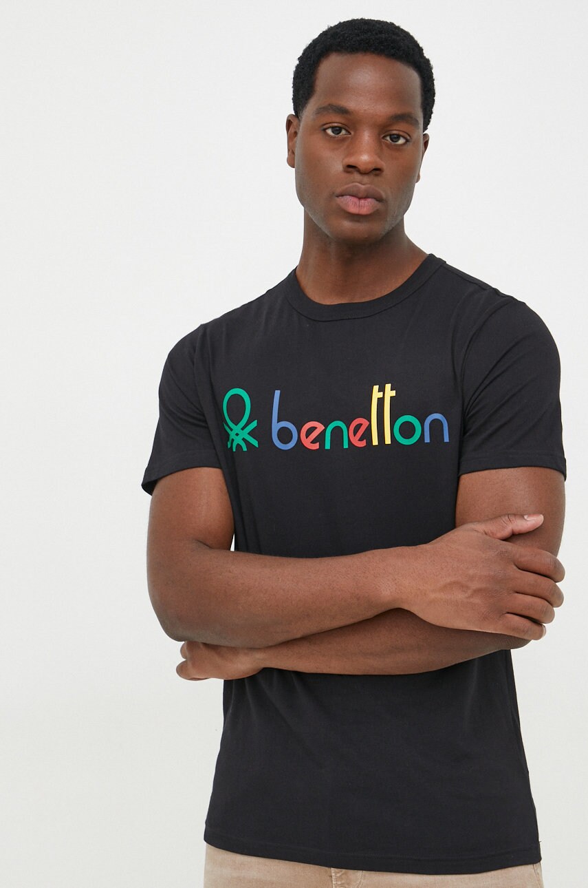 

Памучна тениска United Colors of Benetton в черно с принт, Черен