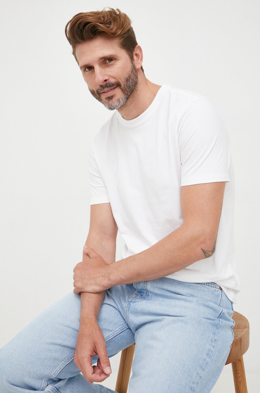 

Памучна тениска GAP в бяло с изчистен дизайн, Бял