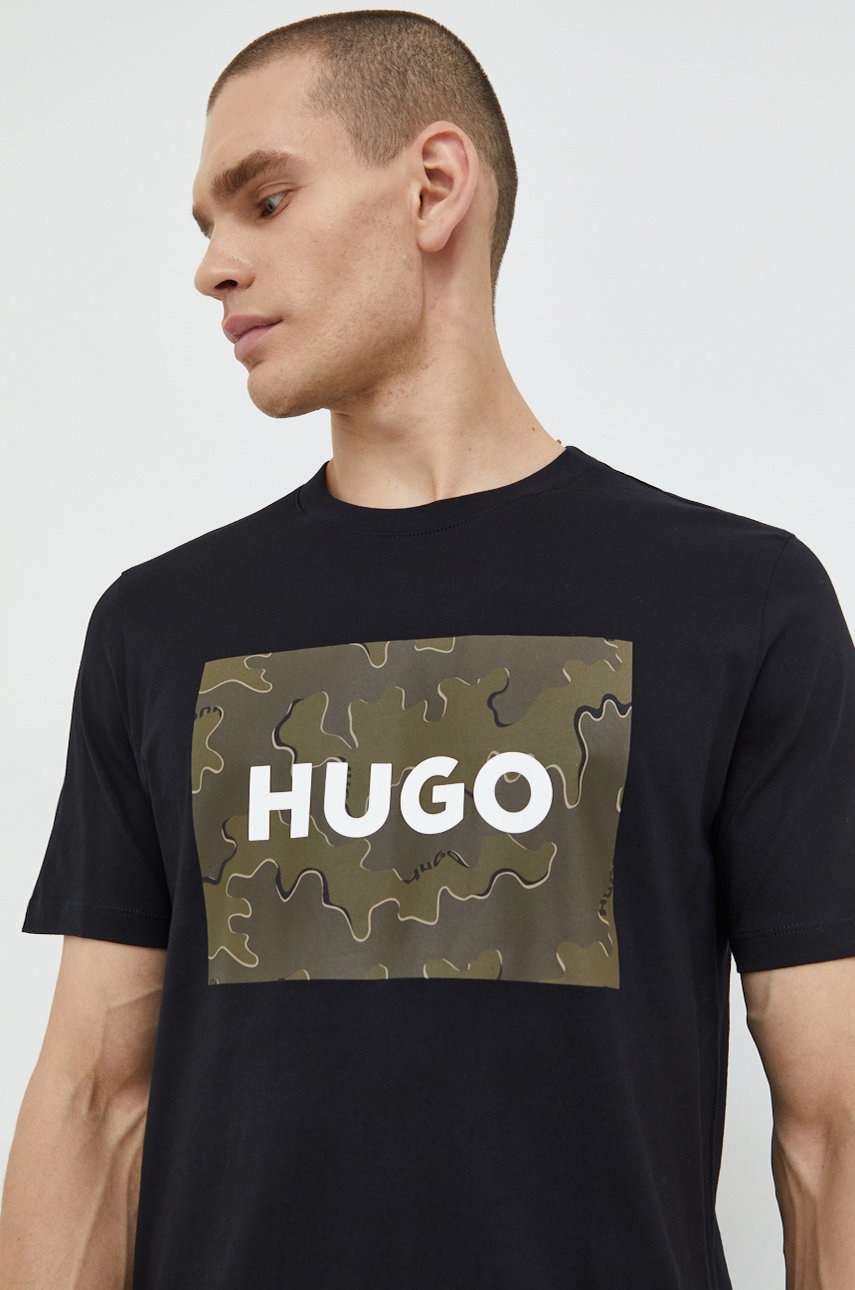 

Памучна тениска HUGO в черно с принт, Черен