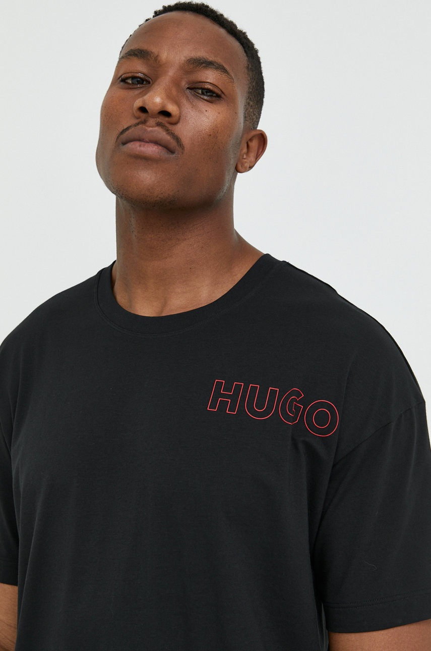 

Тениска HUGO в черно с изчистен дизайн, Черен