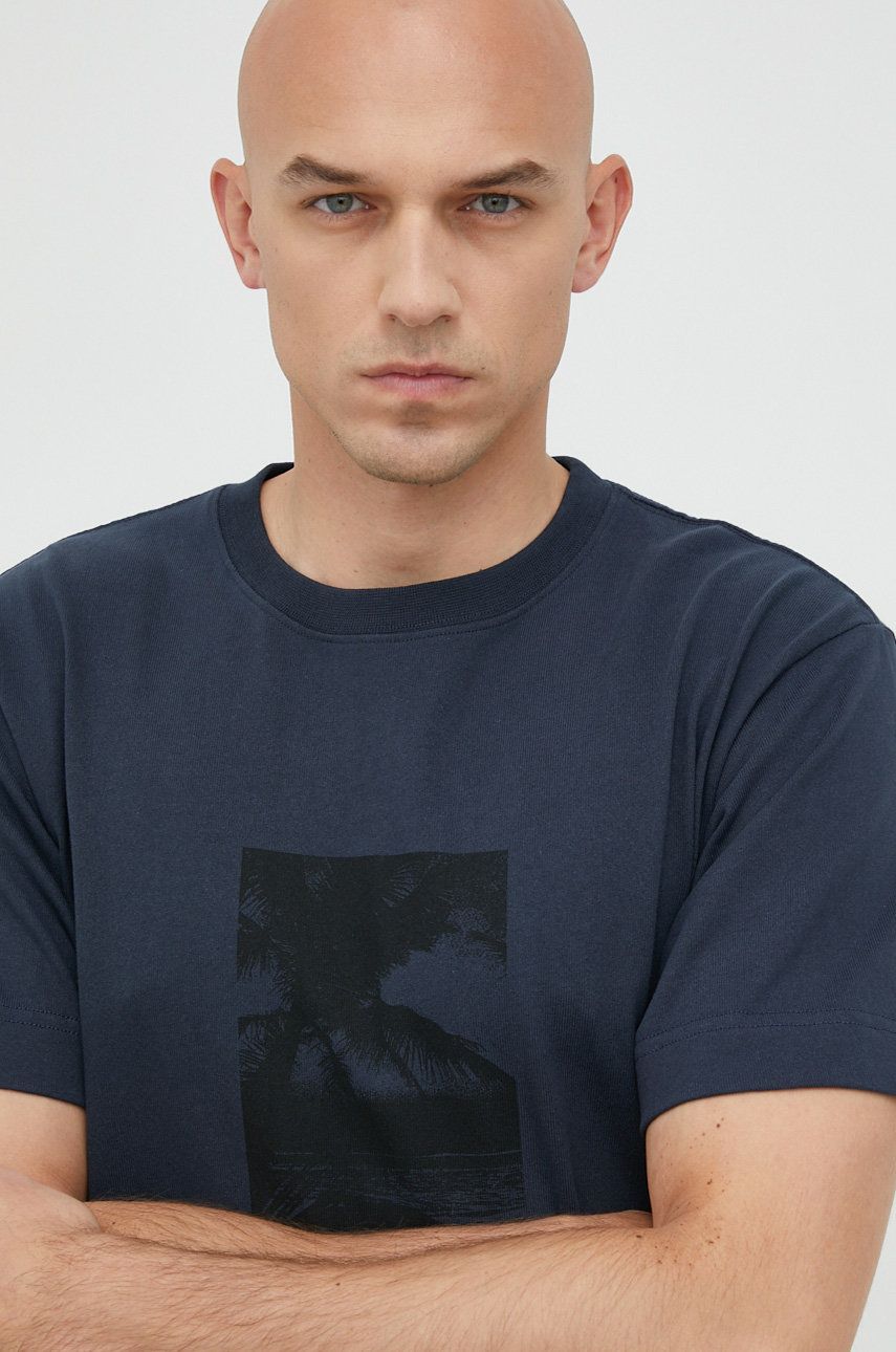 Levně Bavlněné tričko Rip Curl tmavomodrá barva, s potiskem