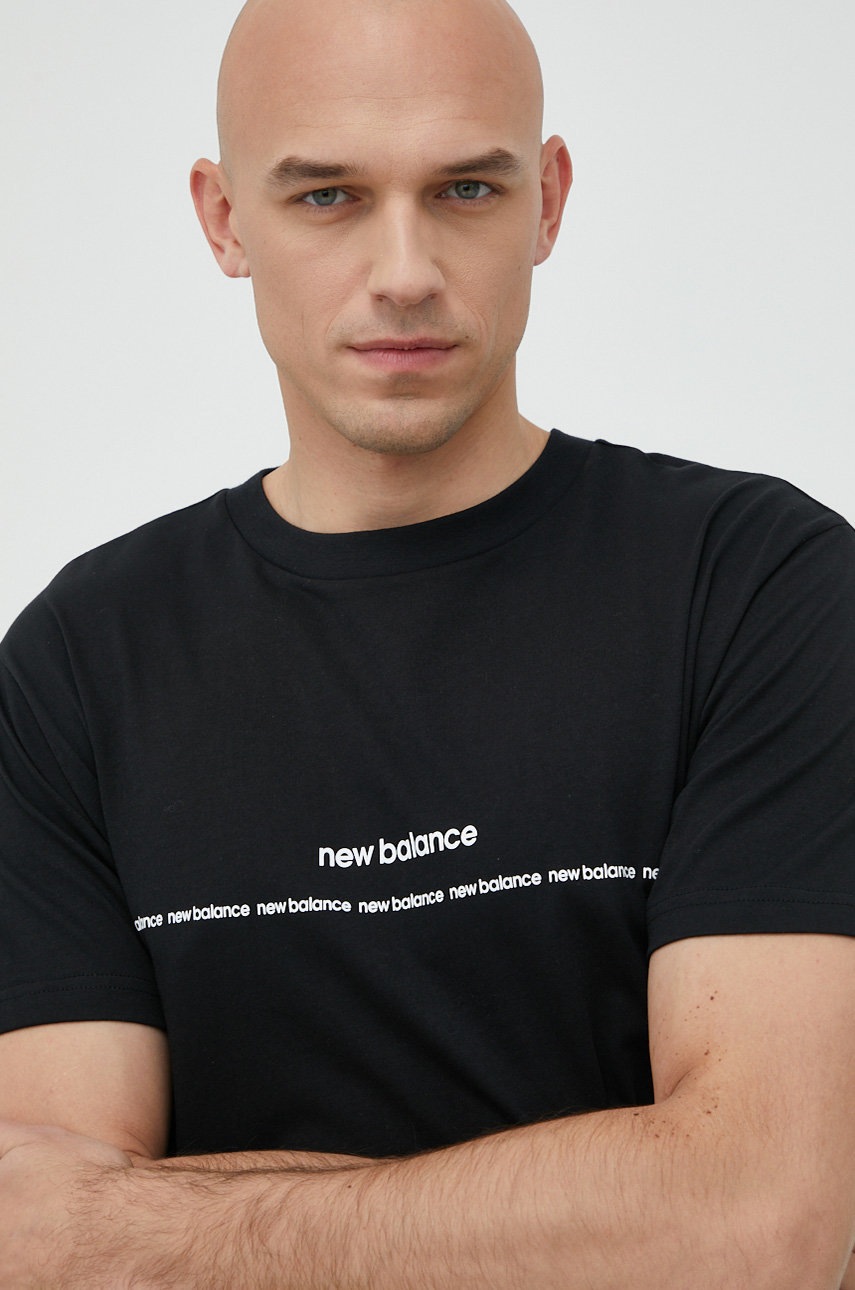 

Памучна тениска New Balance в черно с принт, Черен