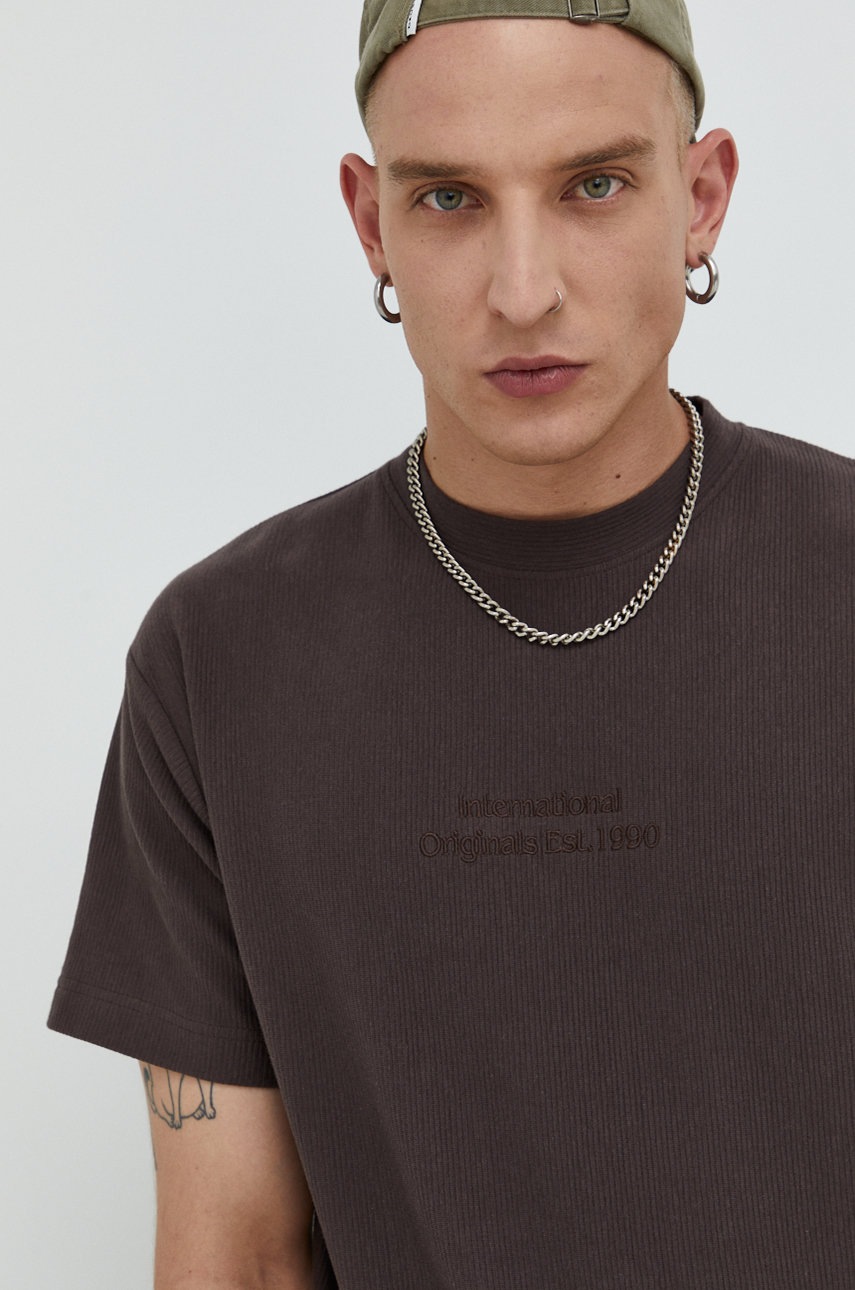 

Памучна тениска Jack & Jones Jorriverside в кафяво с апликация, Кафяв