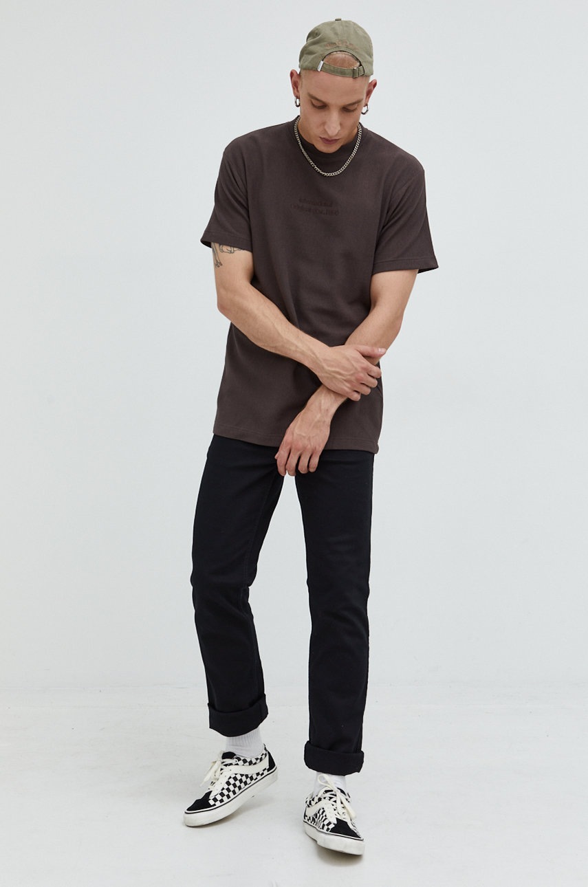 

Хлопковая футболка Jack & Jones Jorriverside цвет коричневый с аппликацией