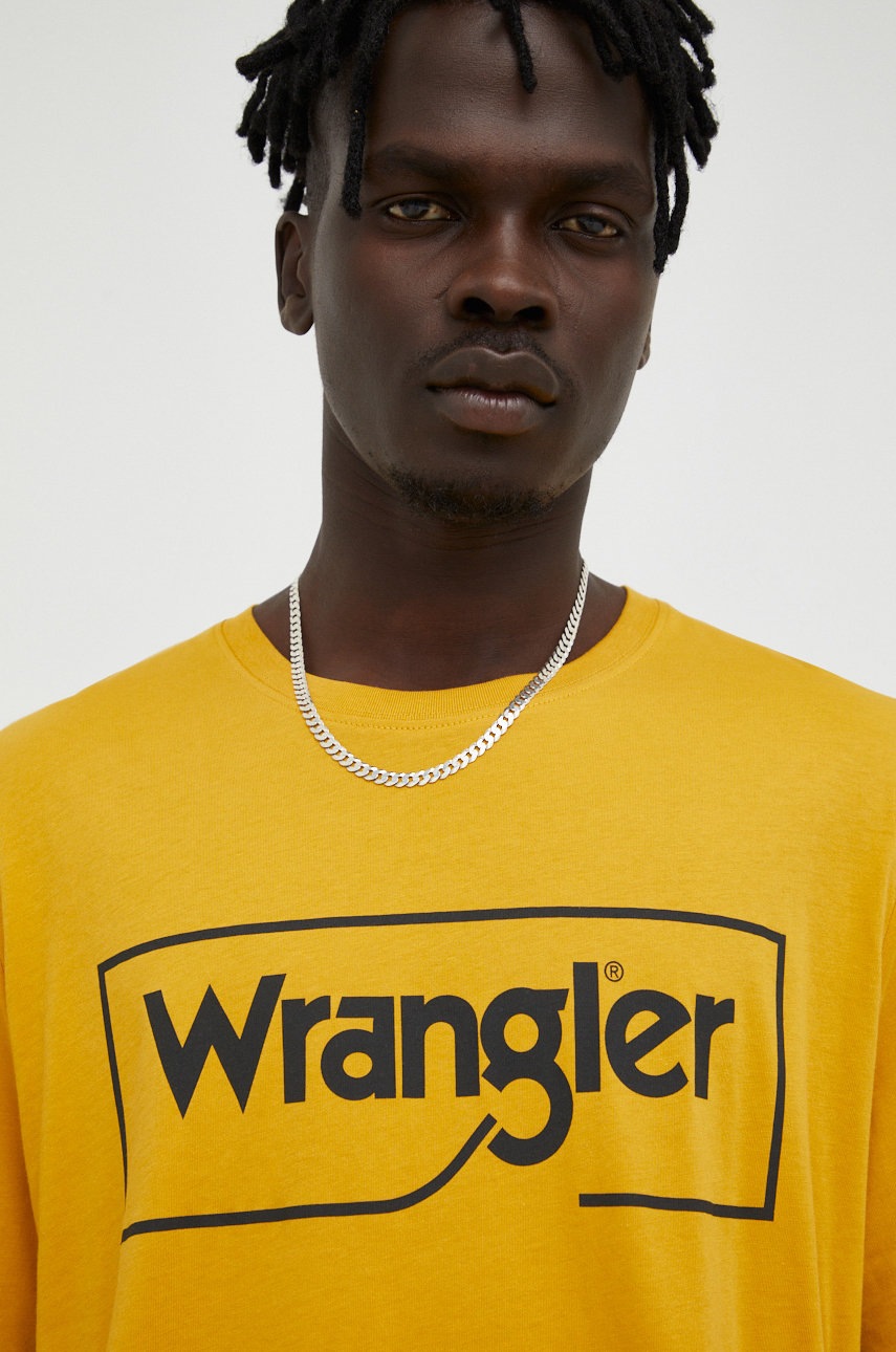

Памучна тениска Wrangler в жълто с принт, Жълт