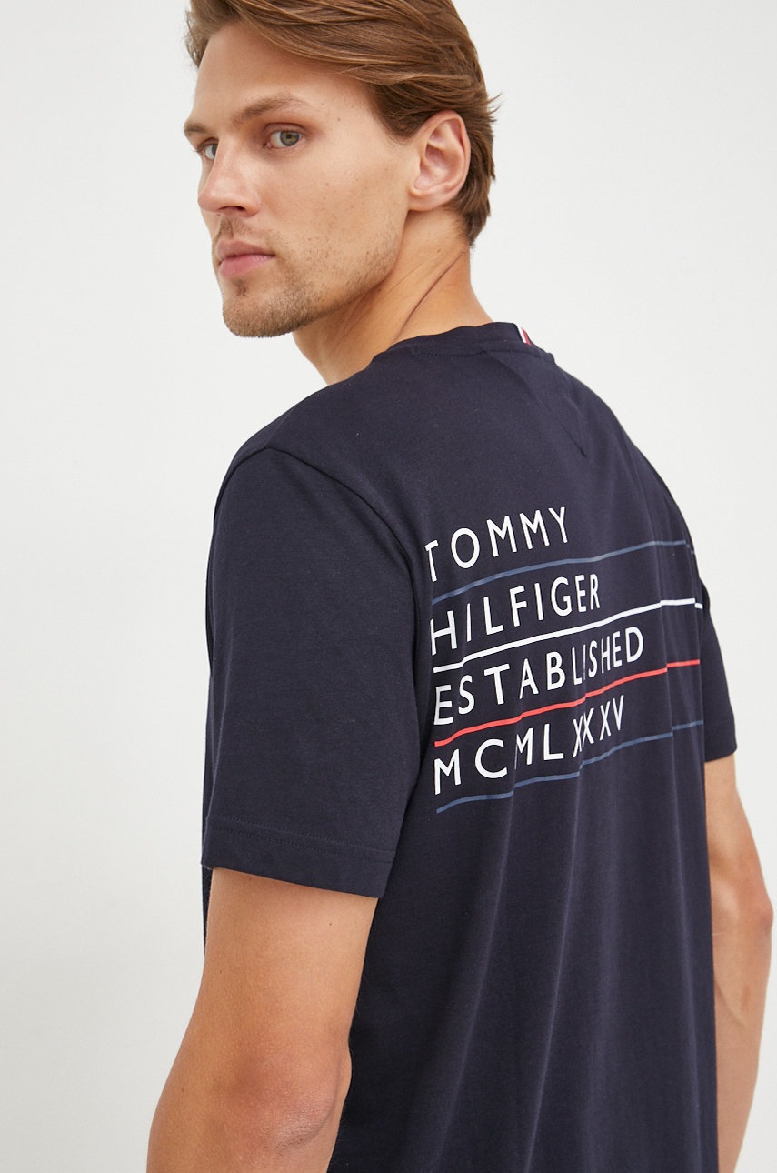 

Памучна тениска Tommy Hilfiger в тъмносиньо с принт, Тъмносин