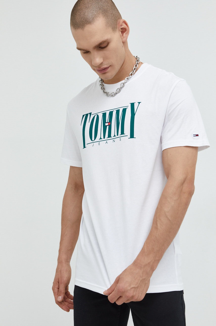 

Памучна тениска Tommy Jeans в бяло с принт, Бял