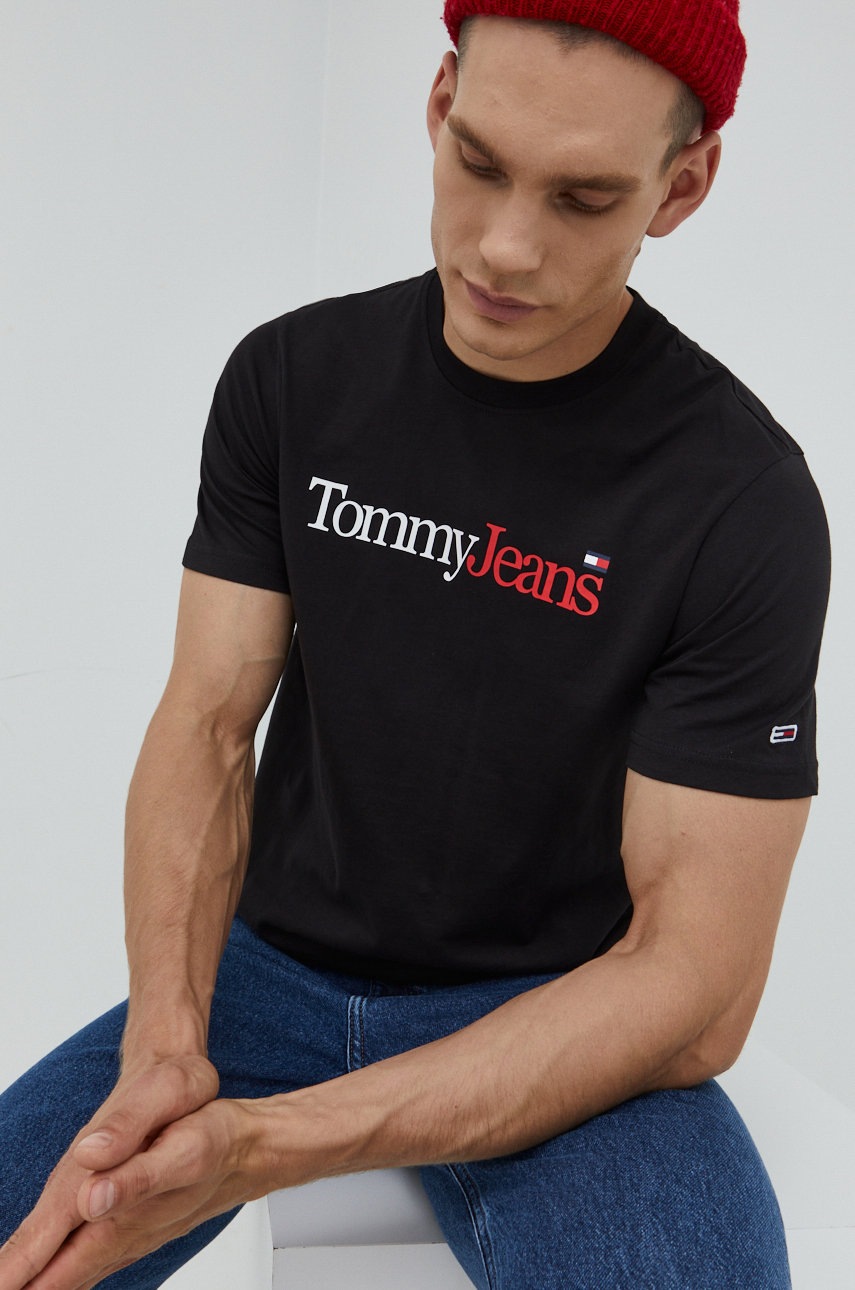 

Памучна тениска Tommy Jeans в черно с принт, Черен