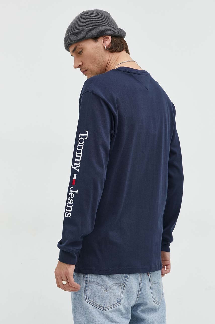 

Хлопковый лонгслив Tommy Jeans цвет синий однотонный