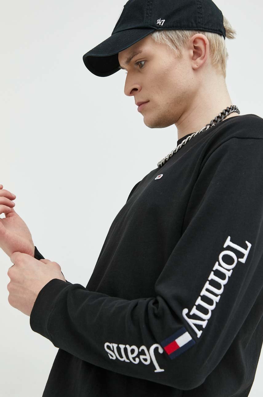 

Памучна блуза с дълги ръкави Tommy Jeans в черно с изчистен дизайн, Черен