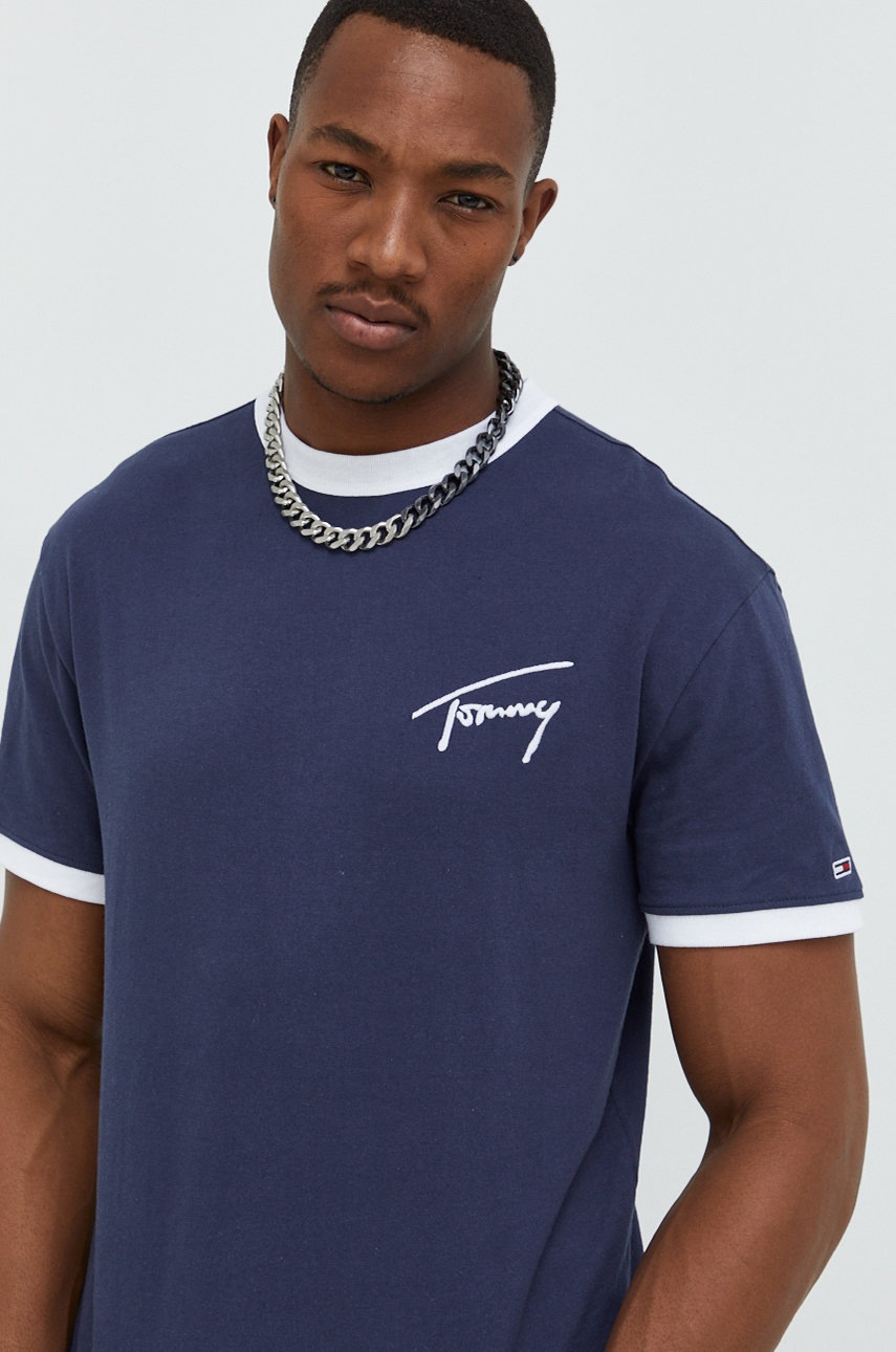 

Памучна тениска Tommy Jeans в тъмносиньо с апликация, Тъмносин