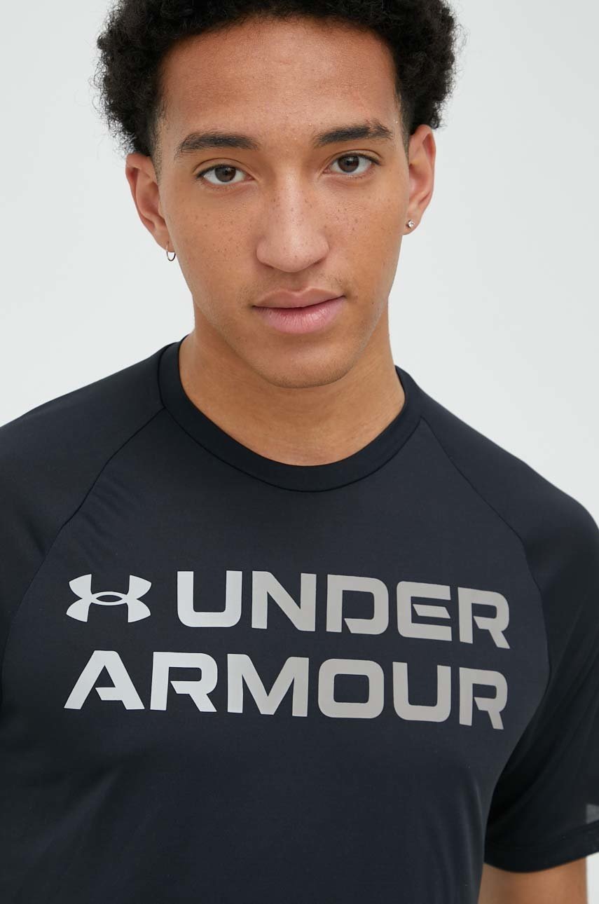 

Тениска за трениране Under Armour Tech 2.0 Gradient в черно с принт, Черен