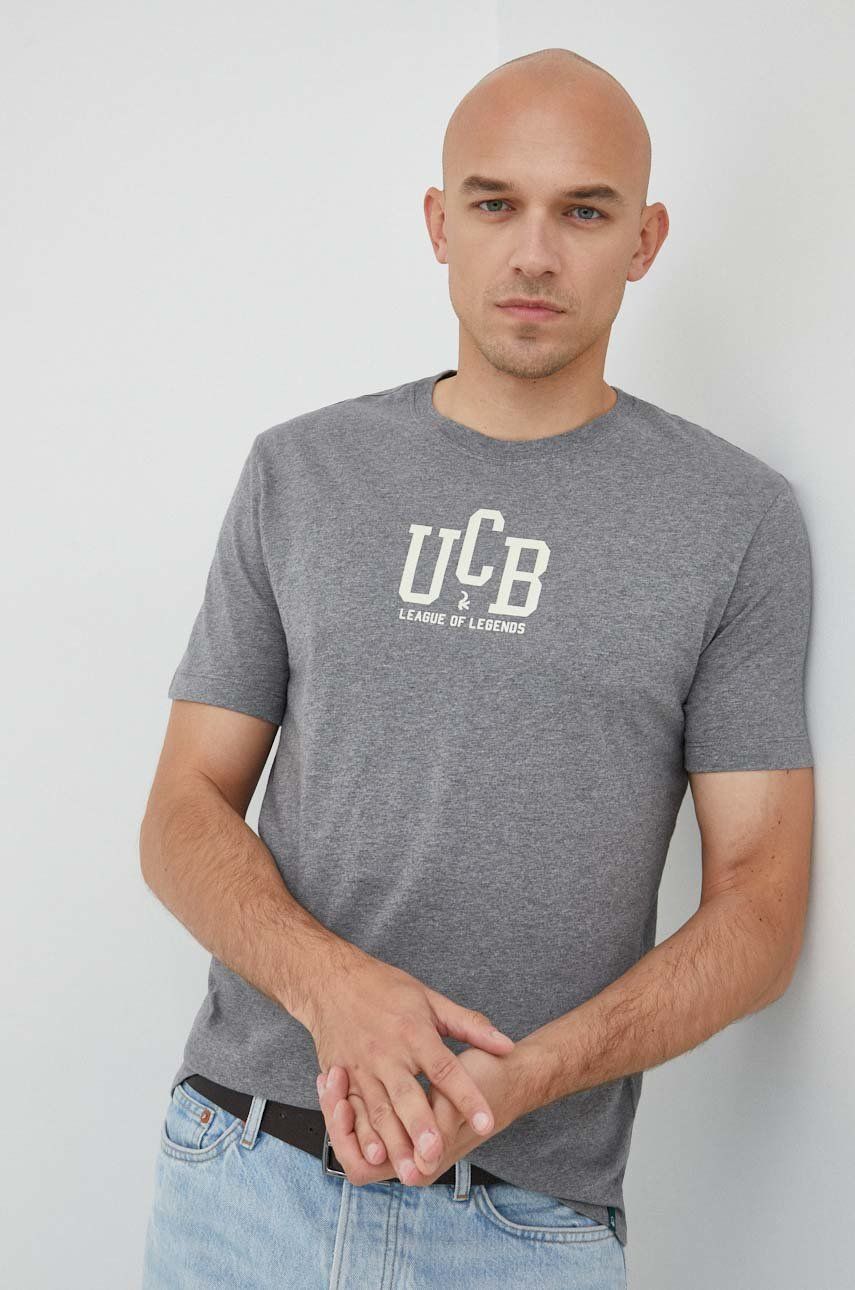 Bavlněné tričko United Colors of Benetton šedá barva, s potiskem - šedá -  100% Bavlna