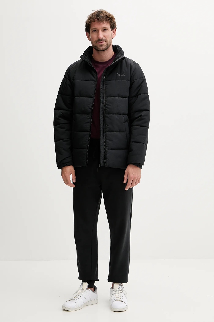 Хлопковая футболка Jack Wolfskin Essential цвет бордовый однотонная 1808382