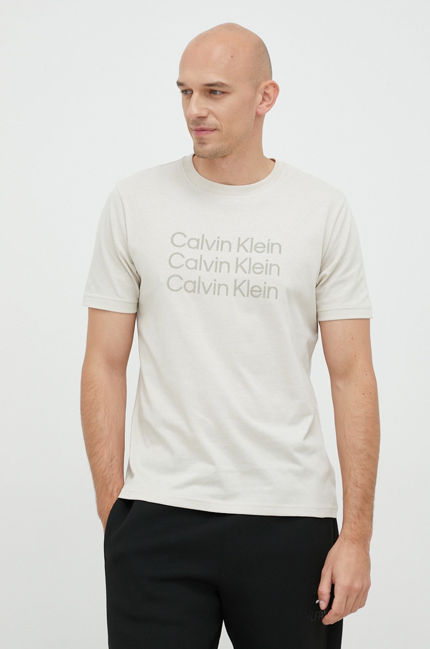 

Тениска за трениране Calvin Klein Performance в бежово с принт, Бежов