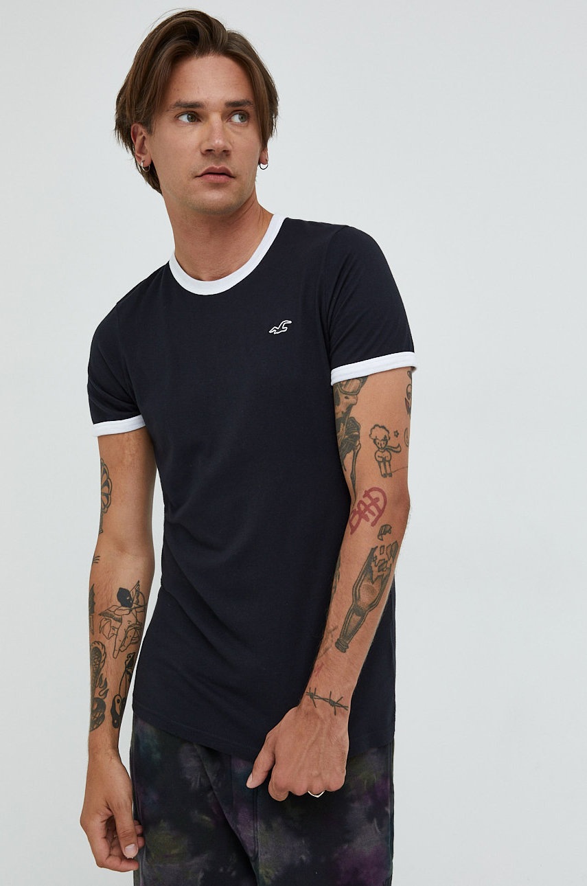 

Памучна тениска Hollister Co. в черно с апликация, Черен