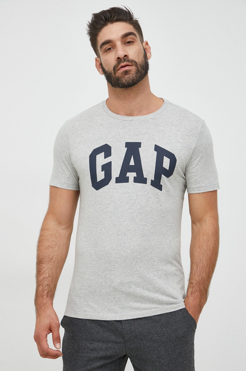 

Памучна тениска GAP в сиво с принт, Сив