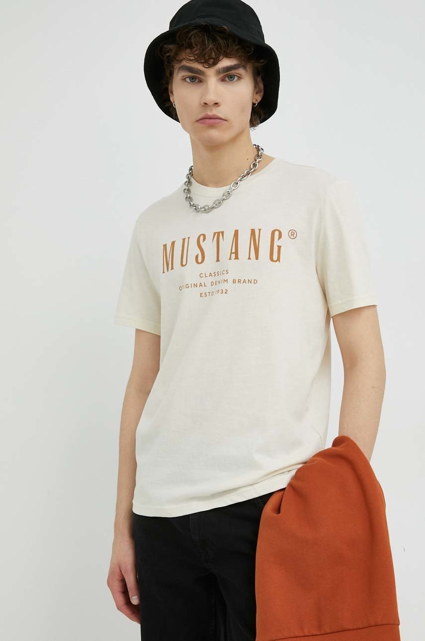 

Памучна Тениска Mustang в бежово с принт, Бежов