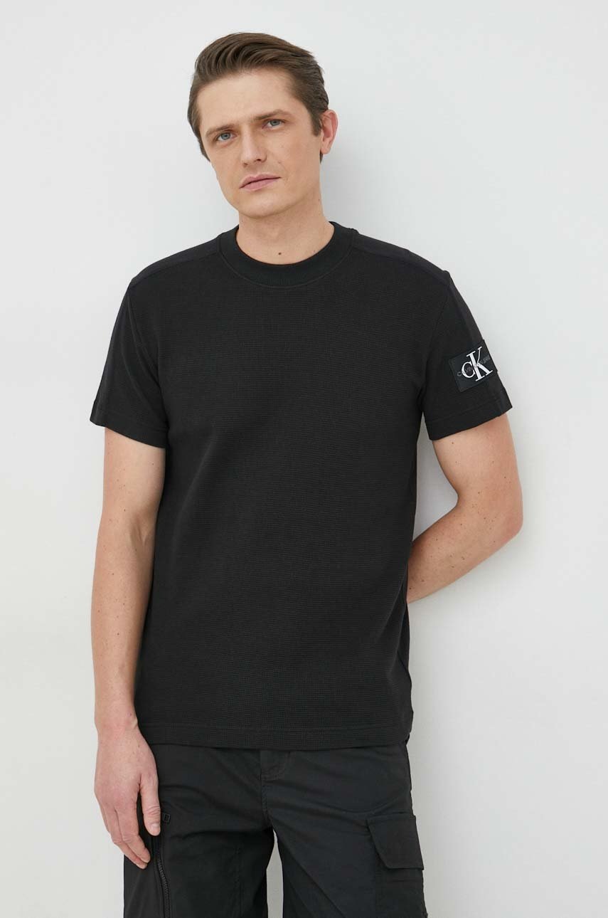 

Памучна тениска Calvin Klein Jeans в черно с изчистен дизайн, Черен