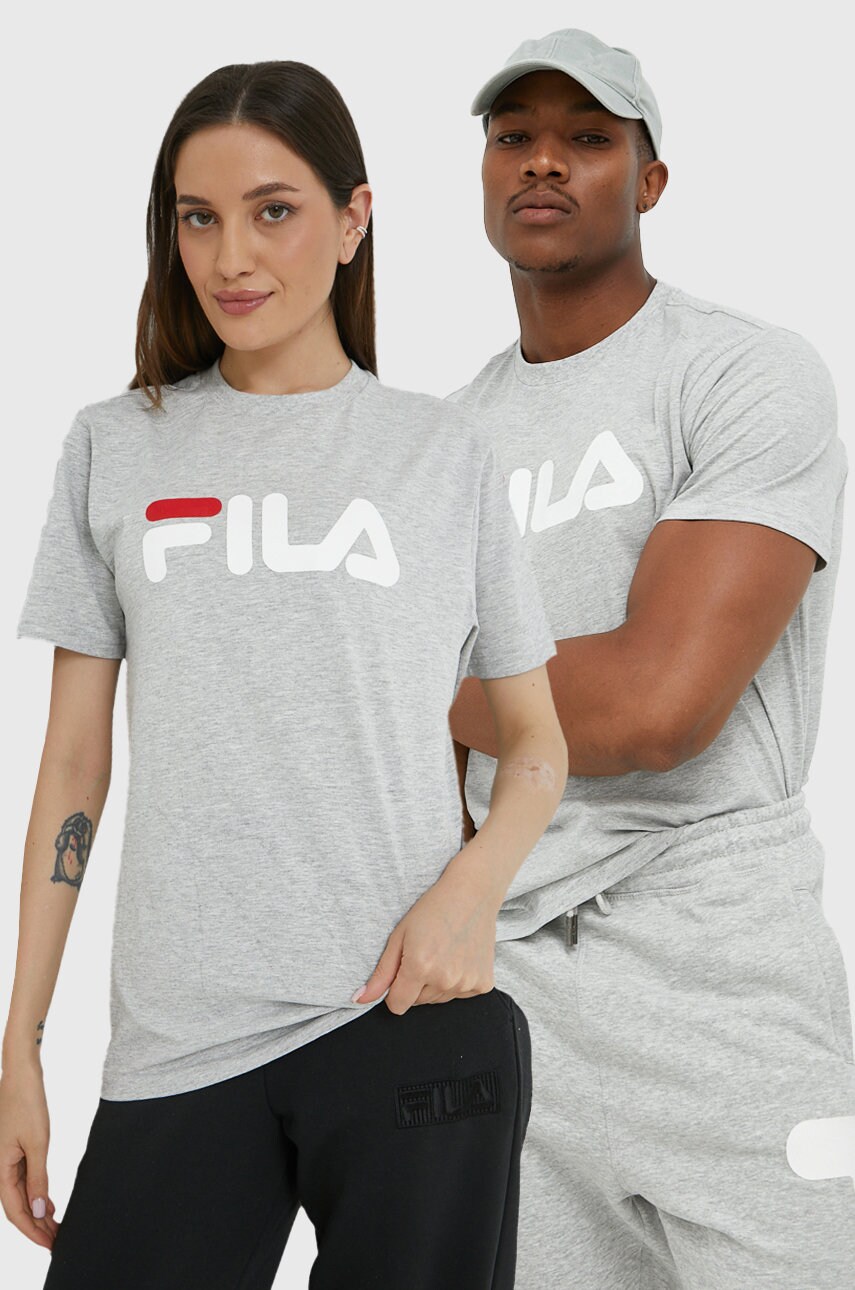 

Памучна тениска Fila в сиво с принт, Сив