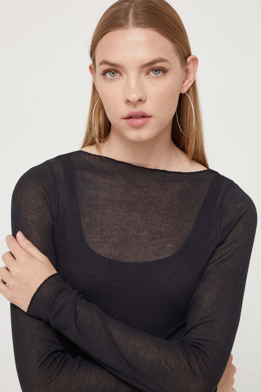 

Блуза с дълги ръкави Abercrombie & Fitch в черно, Черен