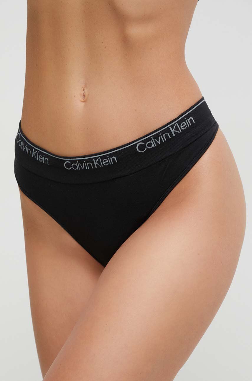 Levně Tanga Calvin Klein Underwear černá barva, 000QF7095E