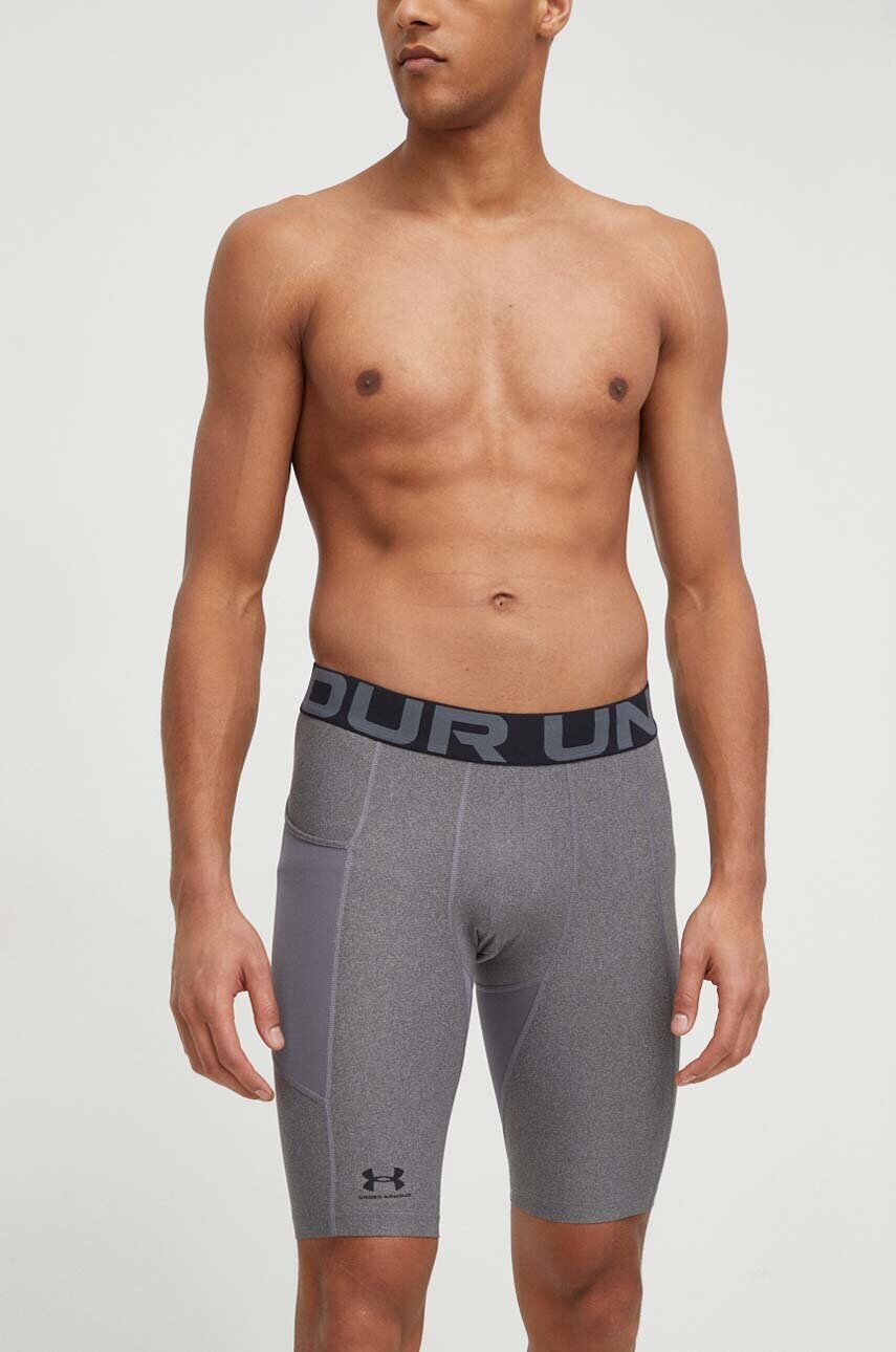 

Къс панталон за трениране Under Armour в сиво, Сив