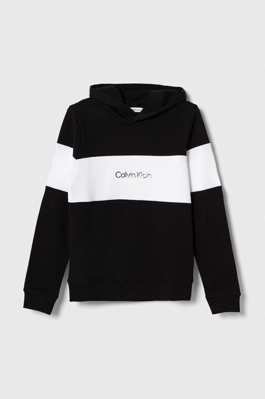 

Детски памучен суичър Calvin Klein Jeans в черно с качулка с десен, Черен