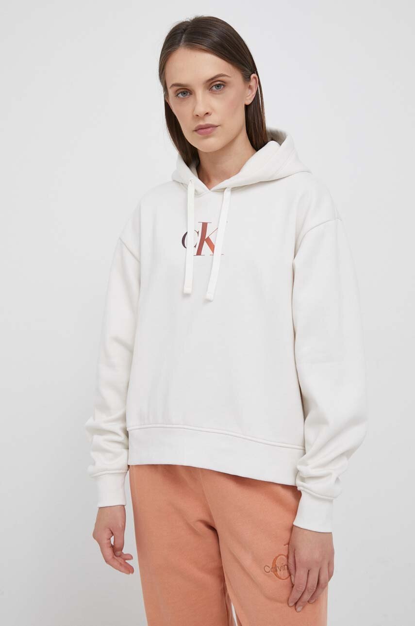 

Суичър Calvin Klein Jeans в бежово с качулка с принт, Бежов