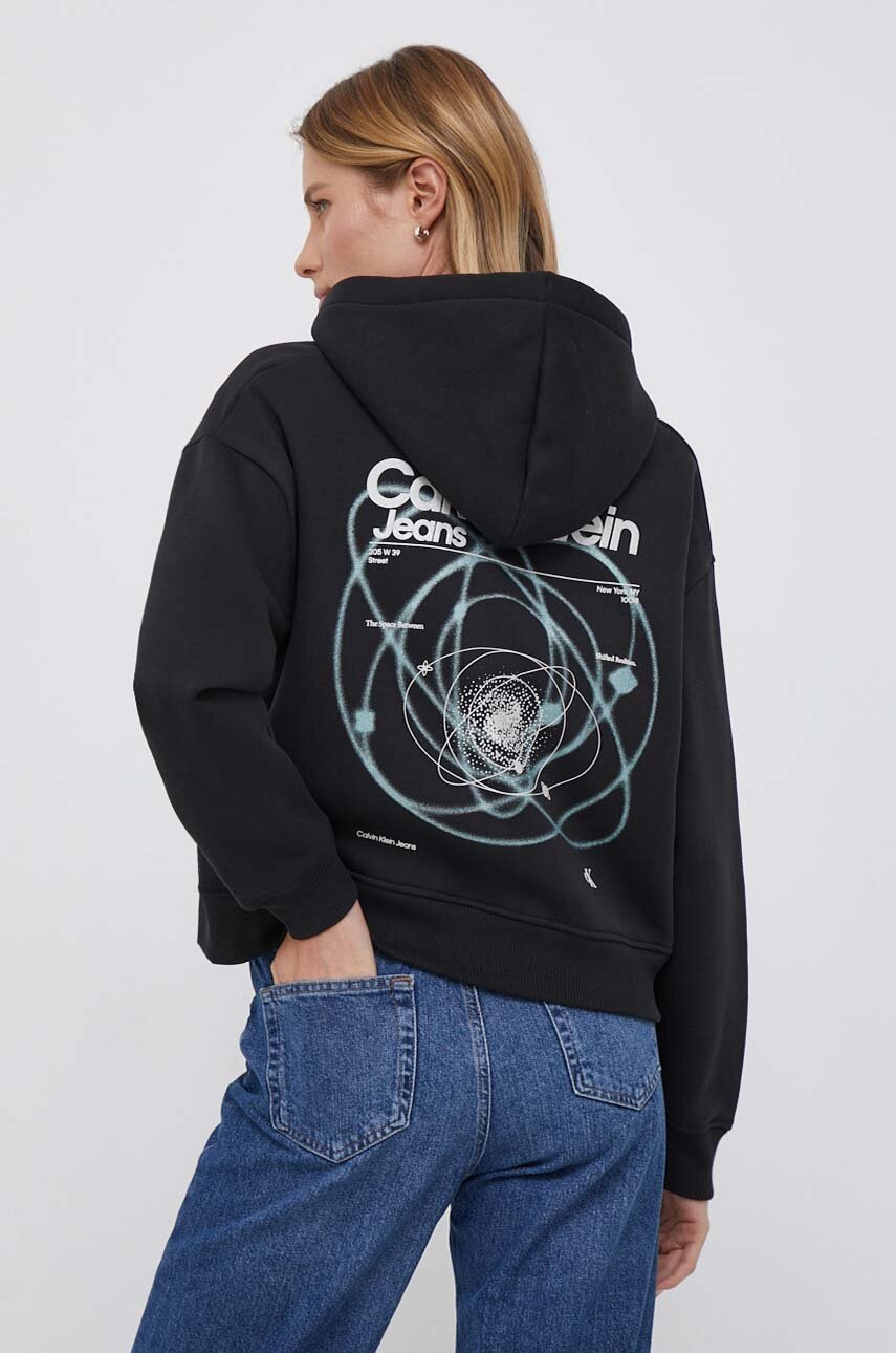 

Суичър Calvin Klein Jeans в черно с качулка с изчистен дизайн, Черен