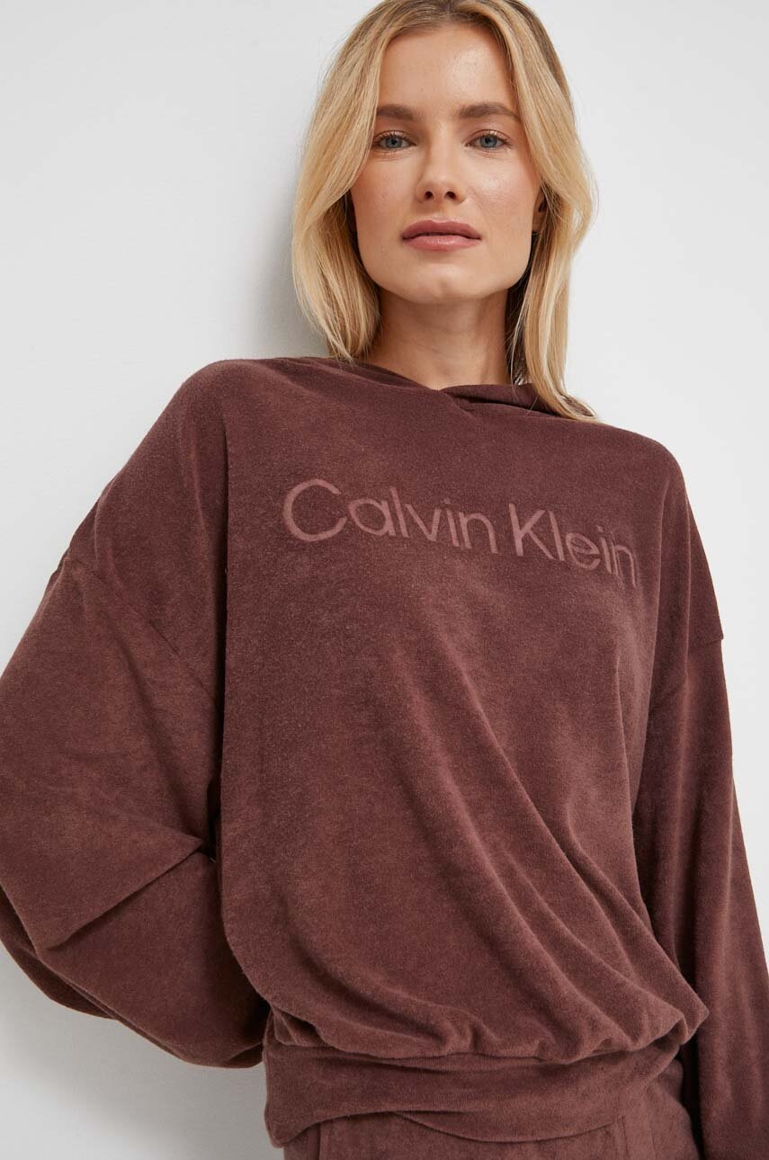 

Домашен суичър Calvin Klein Underwear в кафяво с качулка с принт, Кафяв