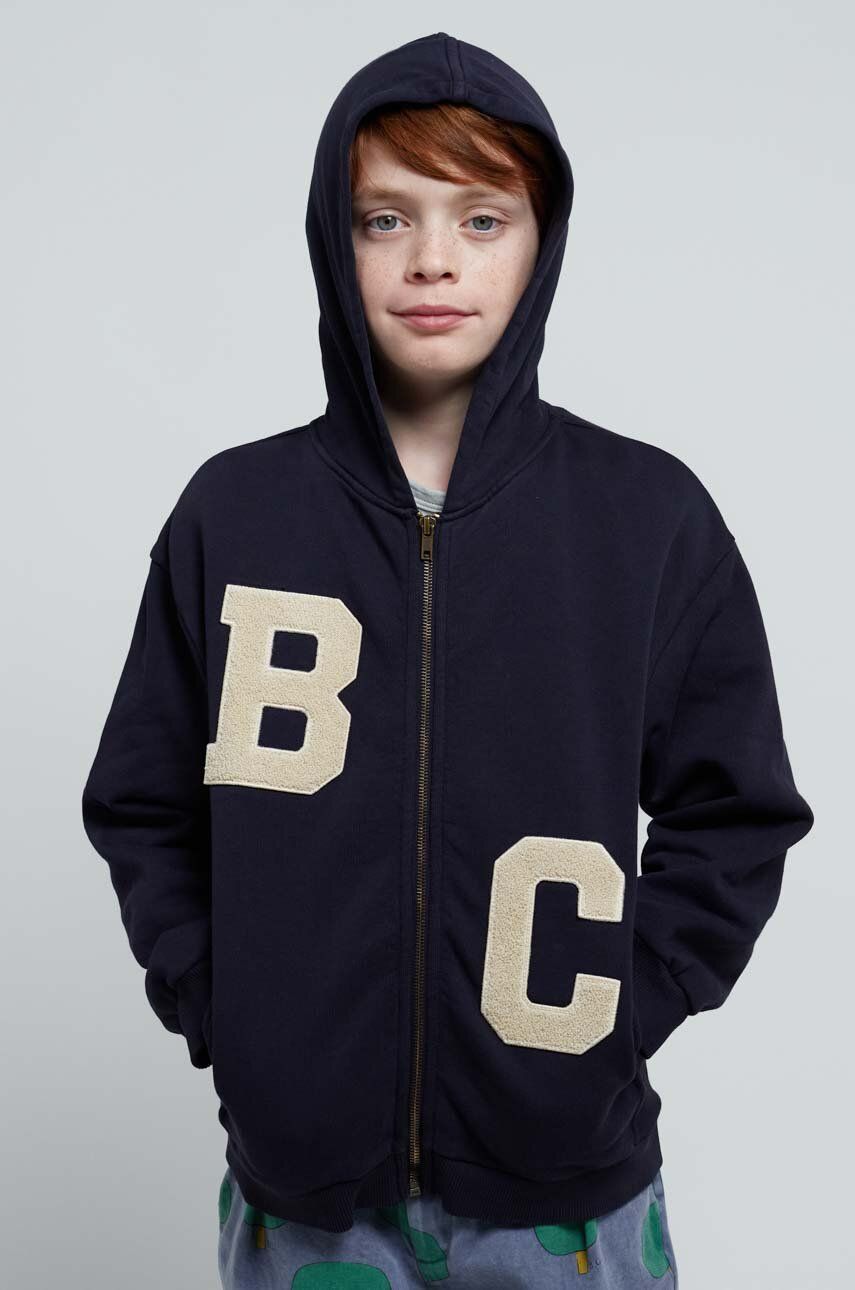 E-shop Dětská bavlněná mikina Bobo Choses tmavomodrá barva, s kapucí, s aplikací
