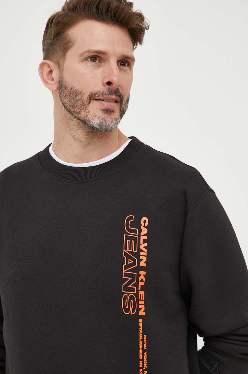 

Суичър Calvin Klein Jeans в черно с десен, Черен