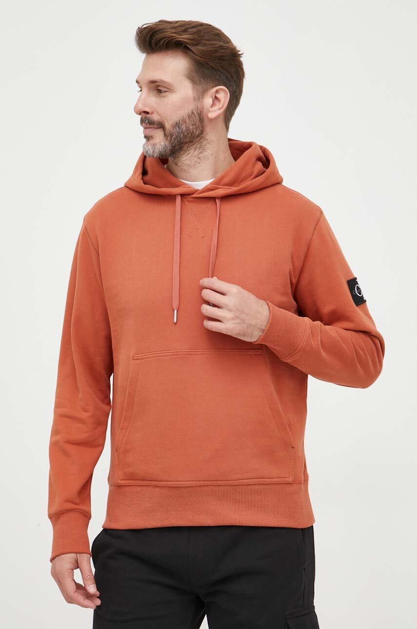 

Памучен суичър Calvin Klein Jeans в оранжево с качулка апликация J30J323430, Оранжев