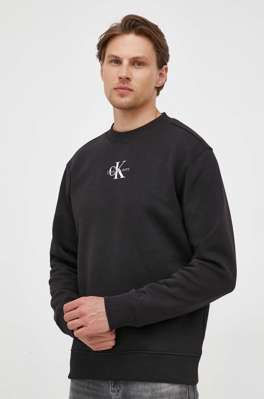 

Суичър Calvin Klein Jeans в черно с апликация, Черен