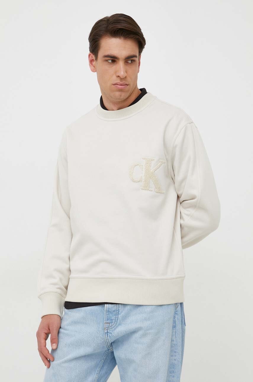

Суичър Calvin Klein Jeans в бежово с изчистен дизайн, Бежов