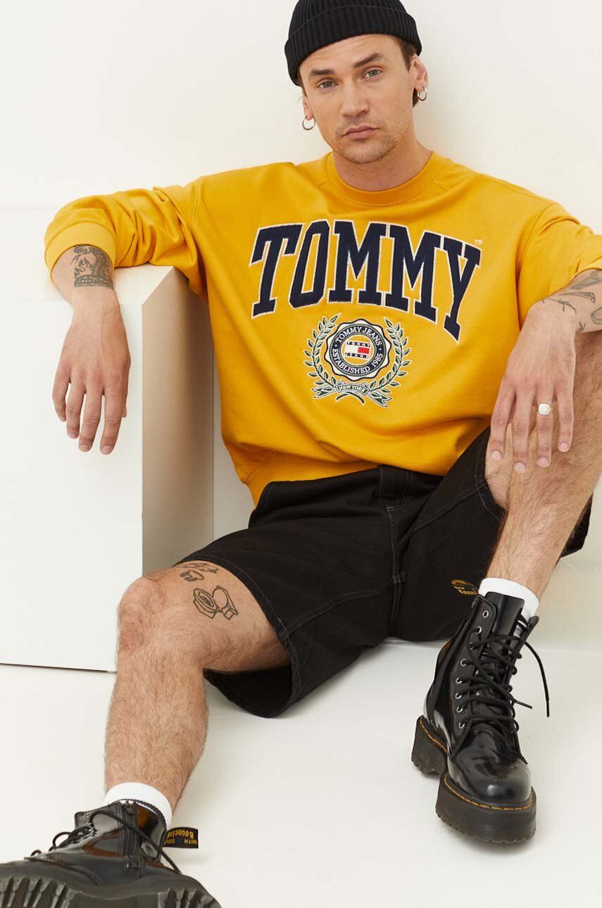 Bavlněná mikina Tommy Jeans pánská, žlutá barva, s aplikací