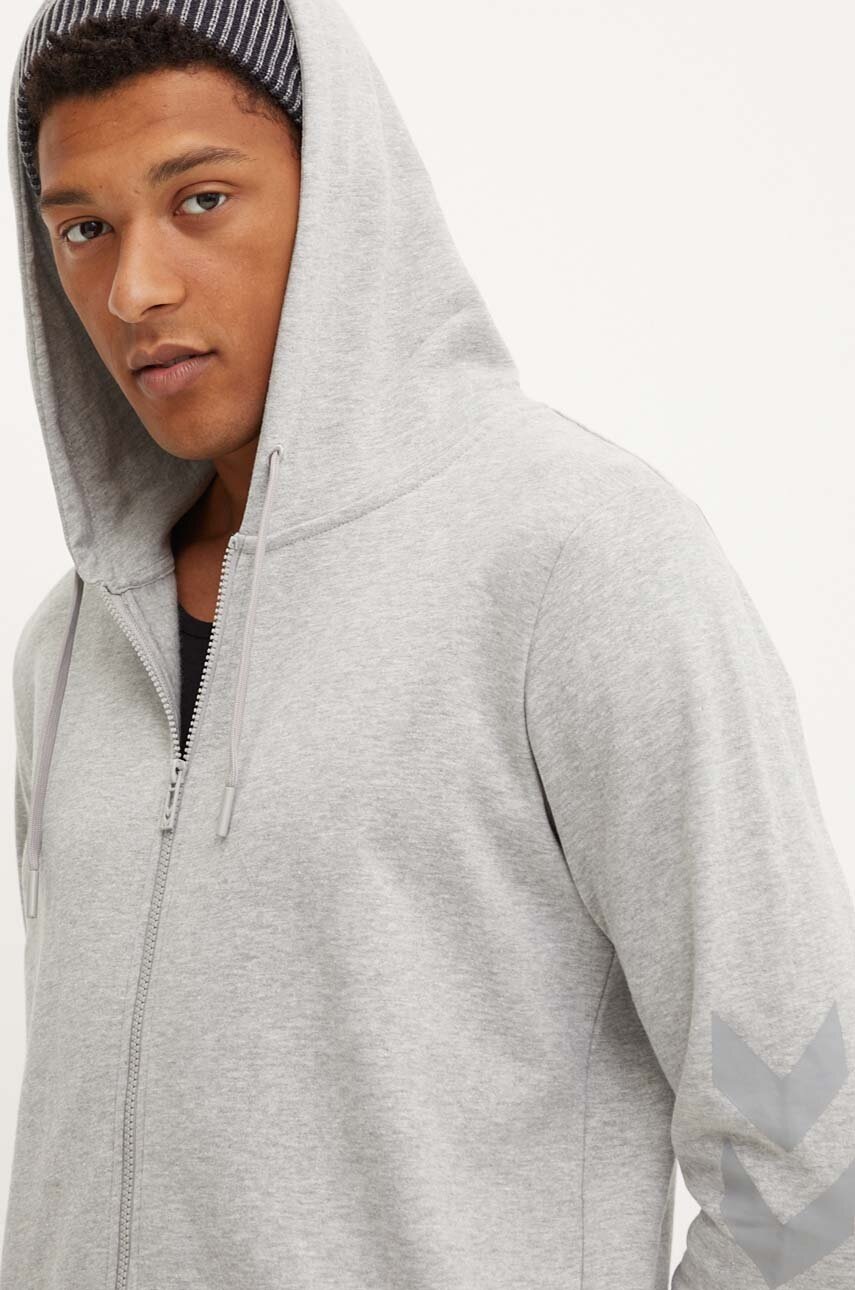 

Памучен суичър Hummel hmlLEGACY ZIP HOODIE в сиво с качулка с принт, Сив